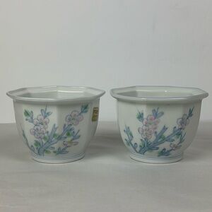 (2) Arita Ware Color of the Seasons Bowls White Blue Pink Flowers Japan pottery